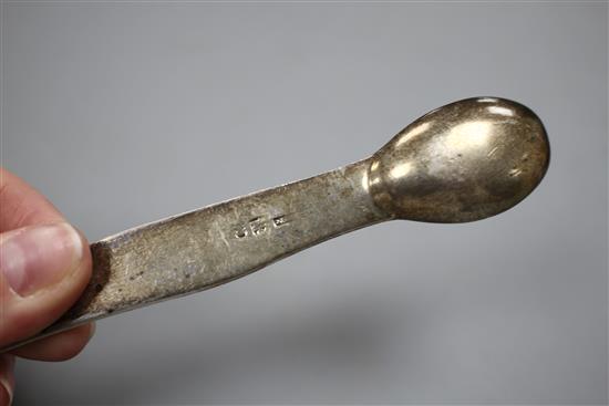 An unusual combination silver condiment spoon and knife??, indistinct marks, possible Scottish, 14.1cm, 19.7 grams.